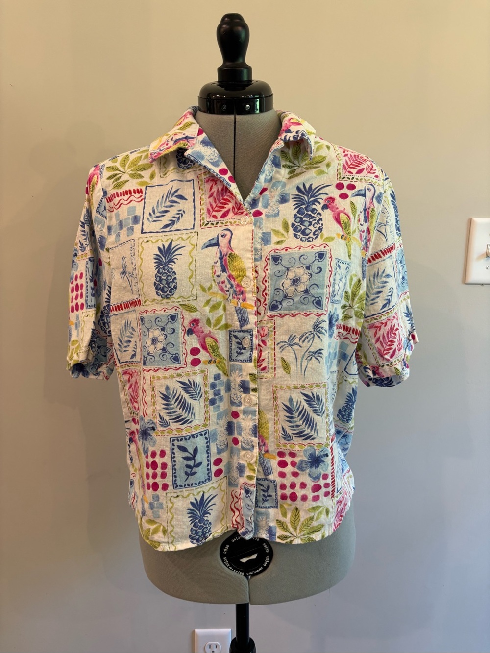 Hester and Orchard Short-Sleeve Tropical Print Button-Front Blouse 0281